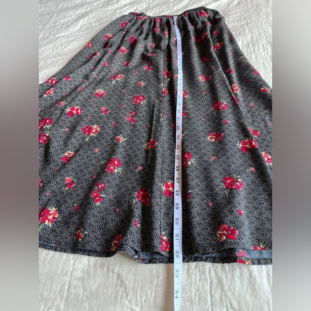 Liz Baker Essentials Skirt size Small Petite - Picture 3 of 5